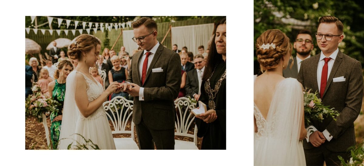 Ślubna ceremonia na świeżym powietrzu, wymiana obrączek.
